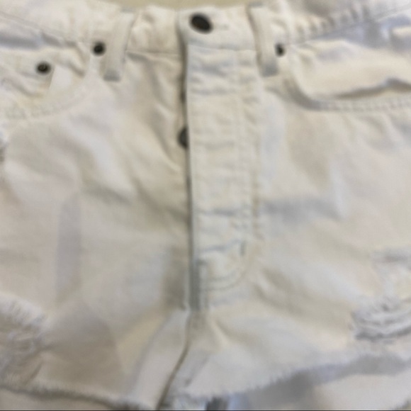 Carmar white distressed button fly shorts. size 26 - Picture 4 of 8